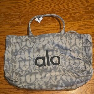 ALO Yoga Ash Gray Patterned Tote Bag